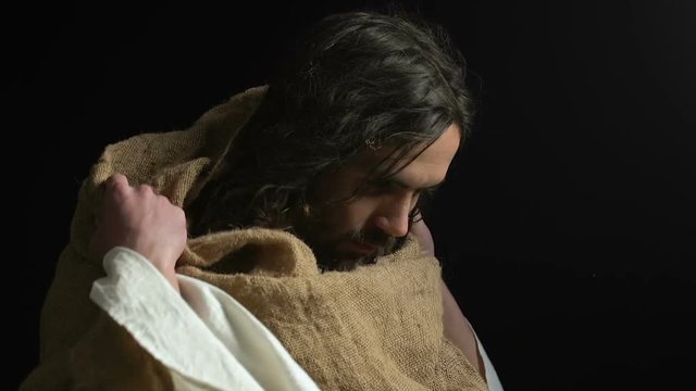 Jesus Christ turning head to sides, making no gesture, warning sinners, saving