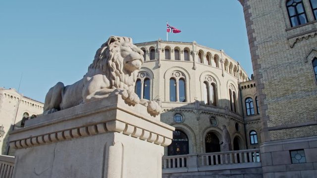 Stortinget i Oslo 3 sol