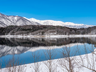 長野県大町市 青木湖の雪景色