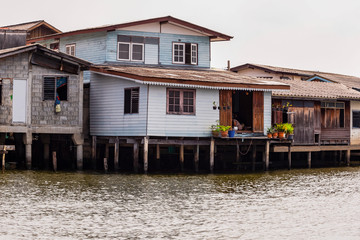 House and the way of life of Thai people beside the Chao Phraya River