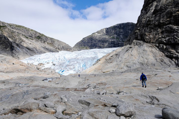 Auf dem Wanderweg zu Nigardsbreen