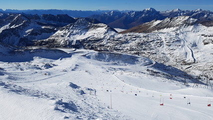 Fototapeta na wymiar Ski region Moelltal in Austria