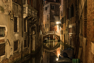 Fototapeta na wymiar Venetian Bridge