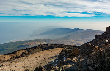 Obraz premium Spectacular volcanic landscape with ocean carving into coastline.