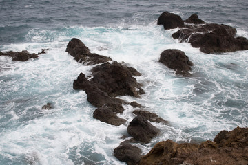 Tumultuous waves