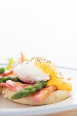 エッグベネディクト