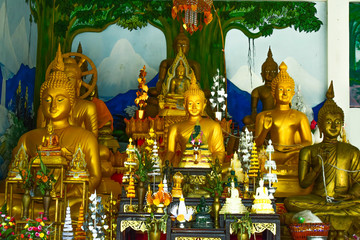 statue of buddha in temple