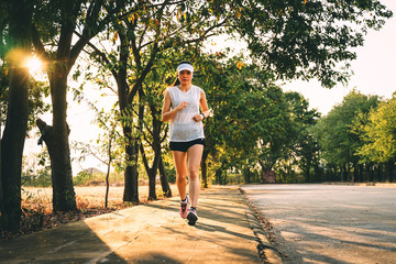 Fototapeta premium Woman running for good health