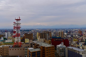 Obraz premium 富山の城と美術館と立山