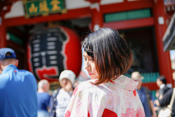 Fototapeta na wymiar Young Japanese women in a kimono.