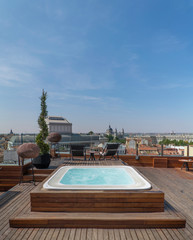 Vista de azotea de hotel. Jacuzzi