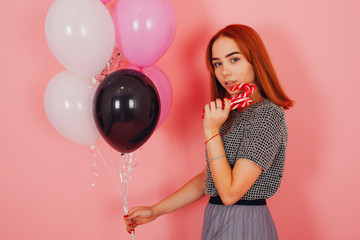 girl with ballons