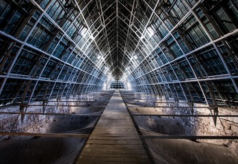 charpente en acier d'une cathédrale
