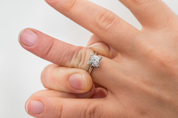 Woman cannot take off stuck wedding ring