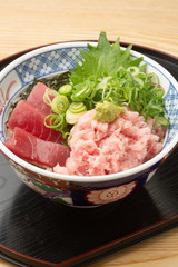 ネギトロ丼