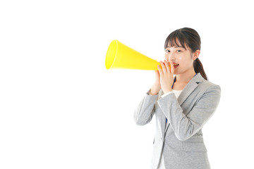 叫ぶ若いビジネスウーマン