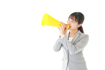 叫ぶ若いビジネスウーマン