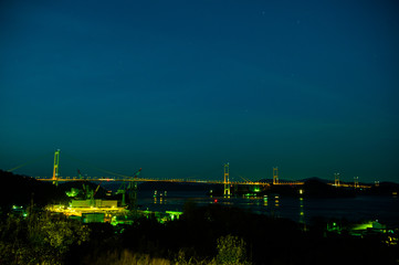 Obraz premium しまなみ海道と行きかう船