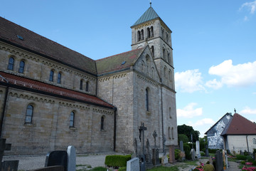 Obraz premium The parish church of St. James in Hohenberg, Germany 