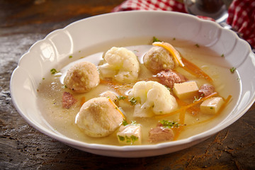 Gourmet broth with German bone marrow dumplings