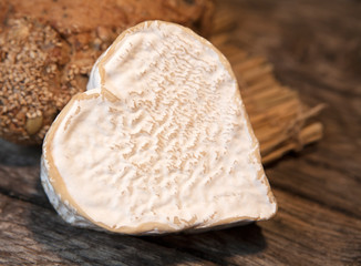 camembert en forme de coeur