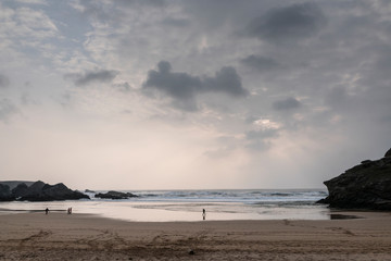 promeneur sur une plage