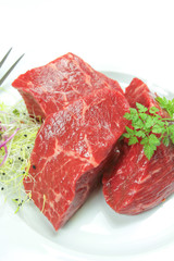 morceaux de boeuf cru