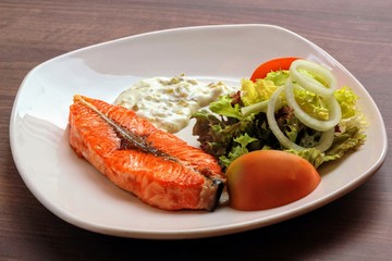 Salmón a la plancha