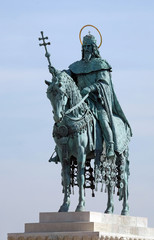 Fototapeta na wymiar Equestrian statue of King Saint Stephen at the Fisherman Bastion on the Castle hill in Budapest, Hungary