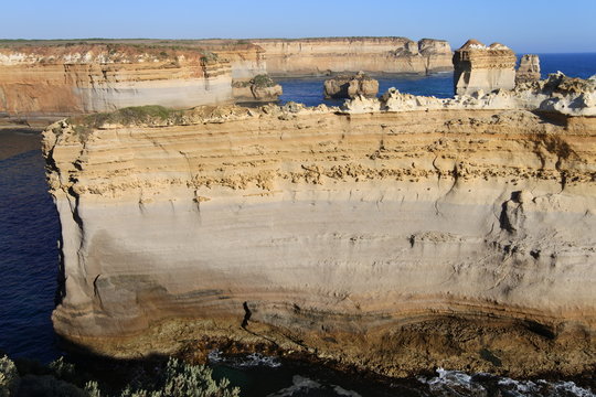 Die Felsenklippe Razorback an der Great Ocean Road in Australien
