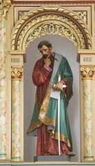 Obraz premium Statue of Saint Paul on the main altar in the Church of Holy Cross in Sisak, Croatia