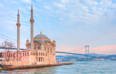 Fototapeta na wymiar Ortakoy mosque and Bosphorus bridge - Istanbul, Turkey