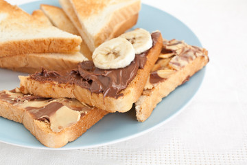  chocolate and peanut buttered toasts 