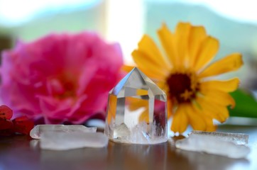 Clear Quartz Tower grid kit & quartz points. Quartz Grid, high energy alter gems. Healing Crystal Bundle. Witchcraft healing, reiki energy bohemian decor. Crystal alter with sacred geometry, flowers