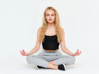 Beauty Woman Portrait. model Girl sitting on the floor freelancer with Perfect Clean Skin.