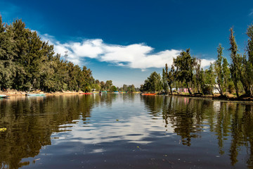 Naklejka premium Antiguo canal de Cuemando