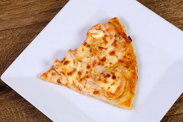 Pizza with prawn