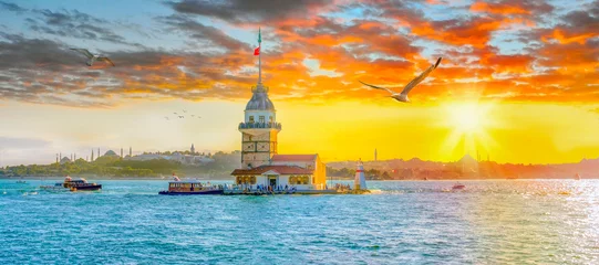 Maiden Tower bei Sonnenuntergang - Istanbul, Türkei © blackdiamond67