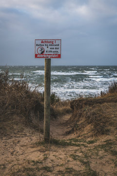 Germany, Mecklenburg-Western Pomerania, Fischland, Wustrow, warning sign