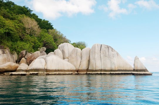 Granite rocks on the shore, Perhentian Island, Malaysia, Asia