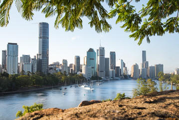 Brisbane skyline view from Kangaroo Point cliffs. - obrazy, fototapety, plakaty