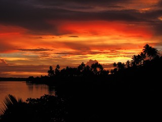 Fototapeta na wymiar Tropical Island Sunset-Samoa