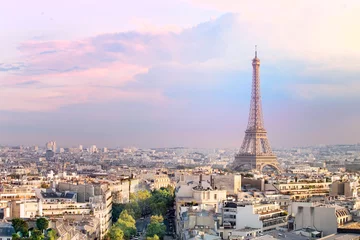 Schilderijen op glas Zonsondergang Eiffeltoren en uitzicht op de stad Parijs vormen Triumph Arc. Eiffeltoren van Champ de Mars, Parijs, Frankrijk. Mooie romantische achtergrond. © Kotkoa