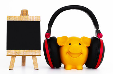 Glücksschwein mit Kopfhörer