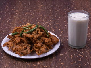 onion pakoda