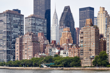 Fototapeta na wymiar Manhattan skyline seen from the Roosevelt Island, New York City, USA.