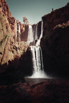 Zeitlupe der Ouzoud Wasserf&auml;lle das Naturwunder in Marokko