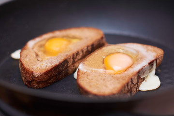  french toast with eggs