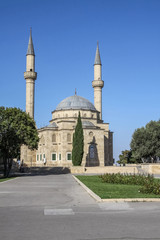 Fototapeta na wymiar mosque in Baku