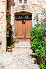Fototapeta na wymiar typical italian door